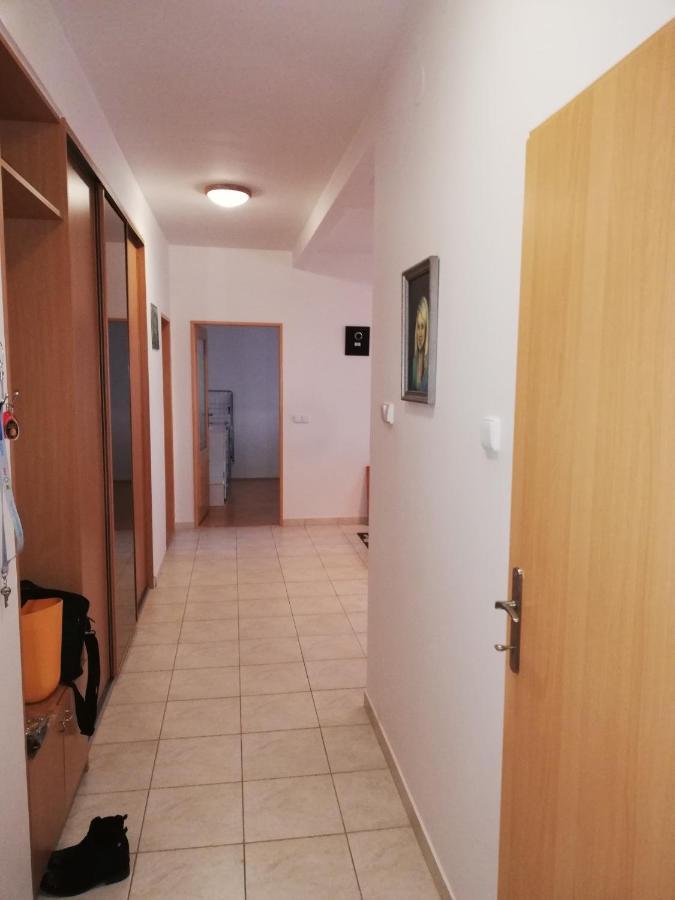 Апартаменти Plne Vybaveny Apartman Polni 1299 Kojetin Екстер'єр фото